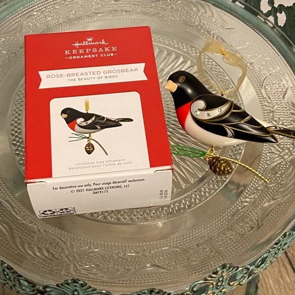Rose-Breasted Grosbeak Hallmark KOC Exclusive - Picture 6 of 7